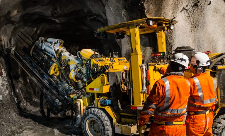 Mechanic,Of,Mining,Machines